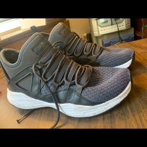 woman’s jordan shoes